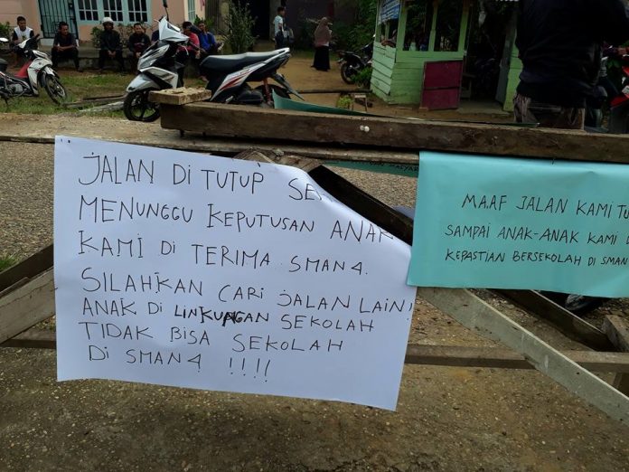 blokir_jalan