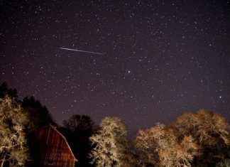 Siap-siap! Dua Hujan Meteor Akan Hiasi Langit Malam Akhir Bulan Ini