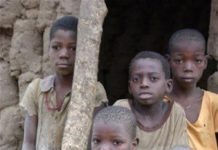 Mengejutkan suku di zimbabwe ini hanya mempunyai 2 jari kaki!
