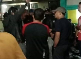 geruduk rumah youtuber bandung, warga marah akibat prank sampah